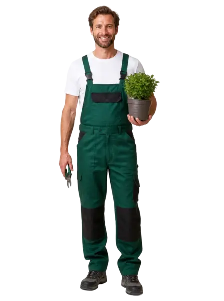 Lachende hovenier in wit T-shirt met snoeischaar en potplant.